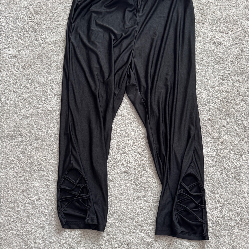 Black legging capris